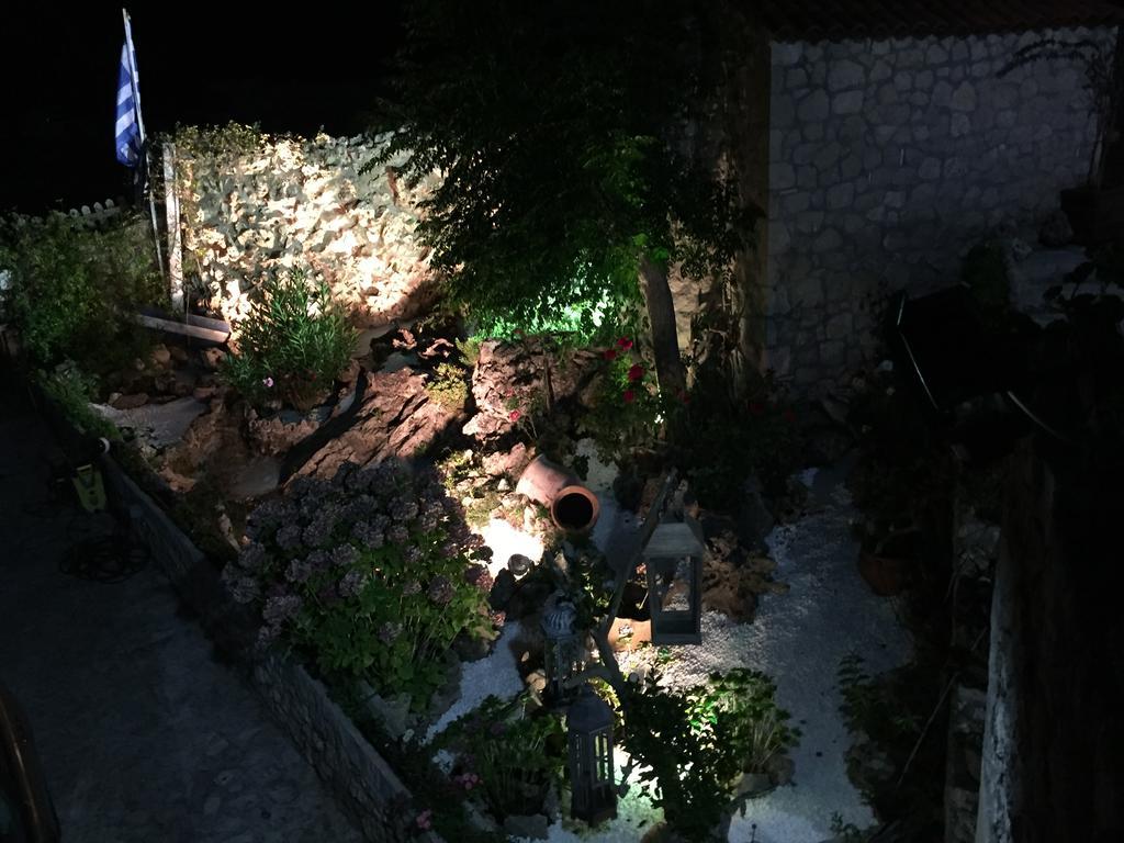 Vervekis Apartments Fiskardo Luaran gambar